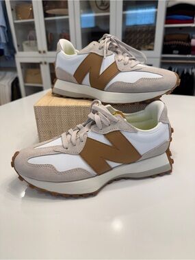 New Balance Women's 327 Sneakers